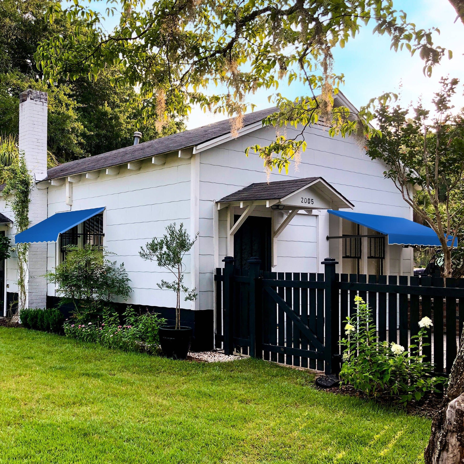 Small Dallas Retro® Awning - Awntech Corporation