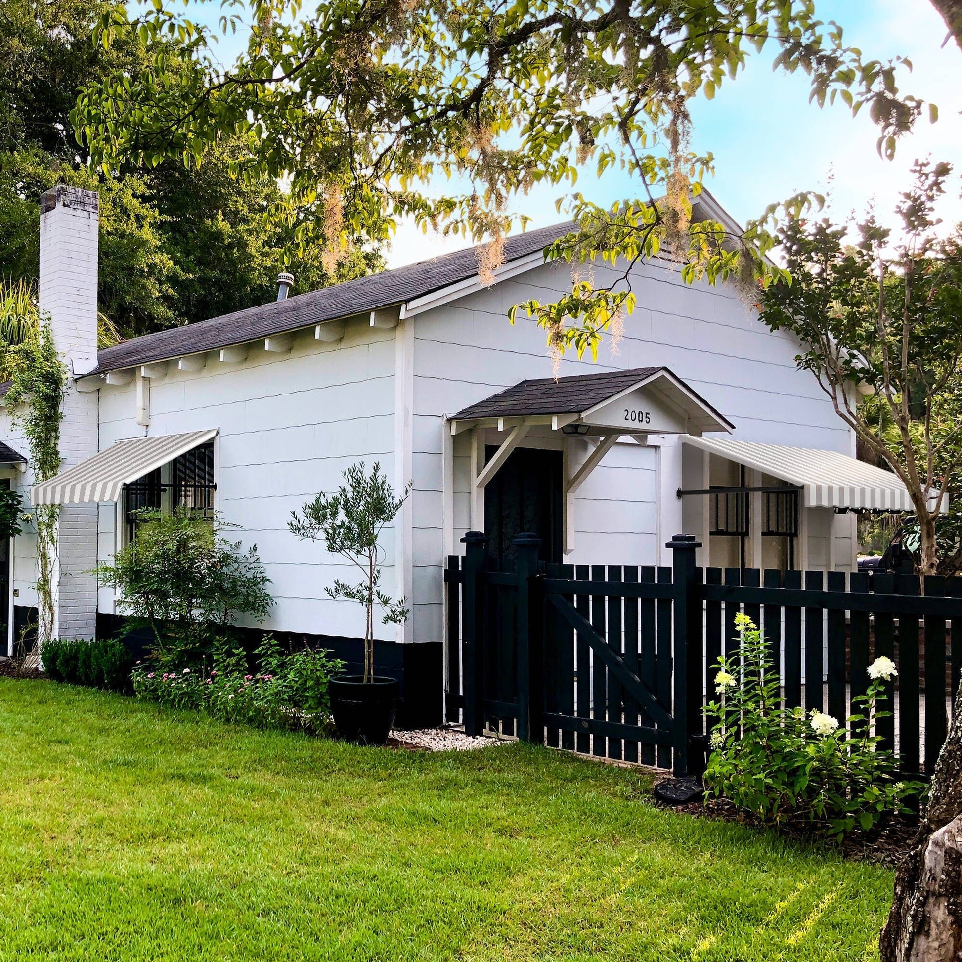 Small Dallas Retro® Awning - Awntech Corporation