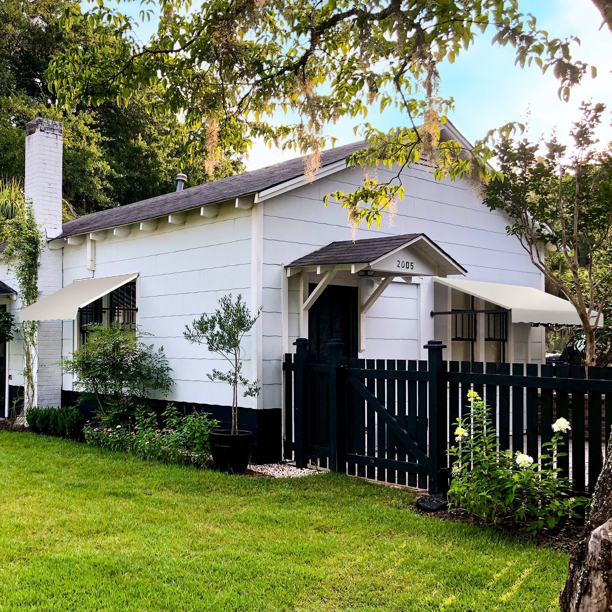 Small Dallas Retro® Awning - Awntech Corporation