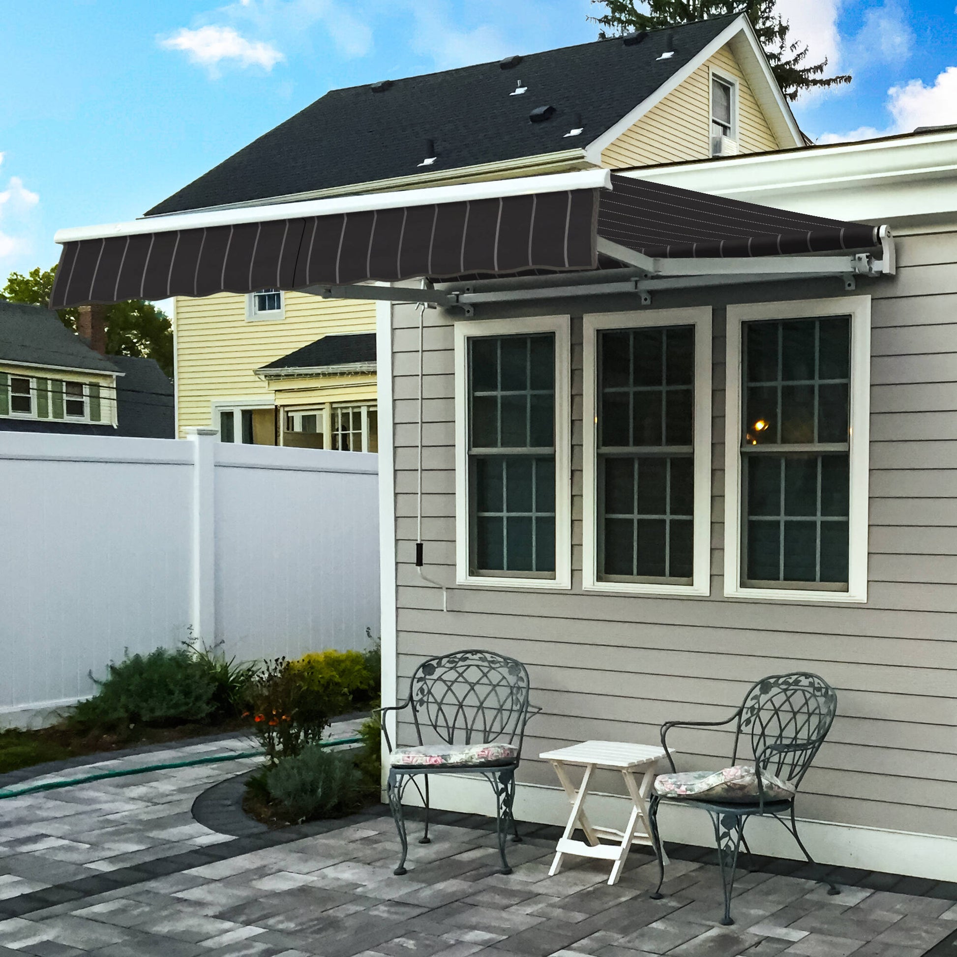 Maui® Manual Awning - Awntech Corporation